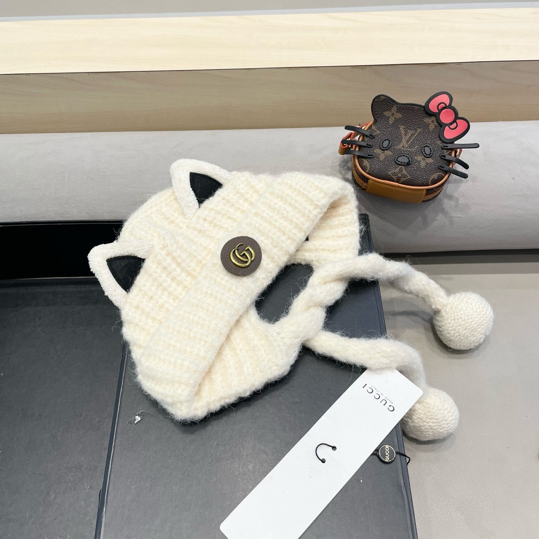  GUCCI古奇猫耳朵针织帽秋冬季保暖毛线帽韩版可爱长辫子休闲护耳帽 GUCCI古奇猫耳朵针织帽秋冬季保