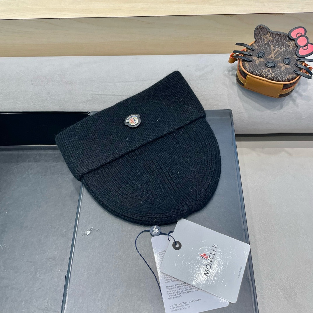  蒙口Moncler盟可睐💥官网经典针织帽，原单复刻.非常柔软亲肤，弹性很好💓有质感又非常百搭的款式~保