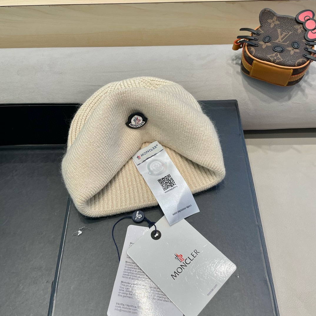  蒙口Moncler盟可睐💥官网经典针织帽，原单复刻.非常柔软亲肤，弹性很好💓有质感又非常百搭的款式~保