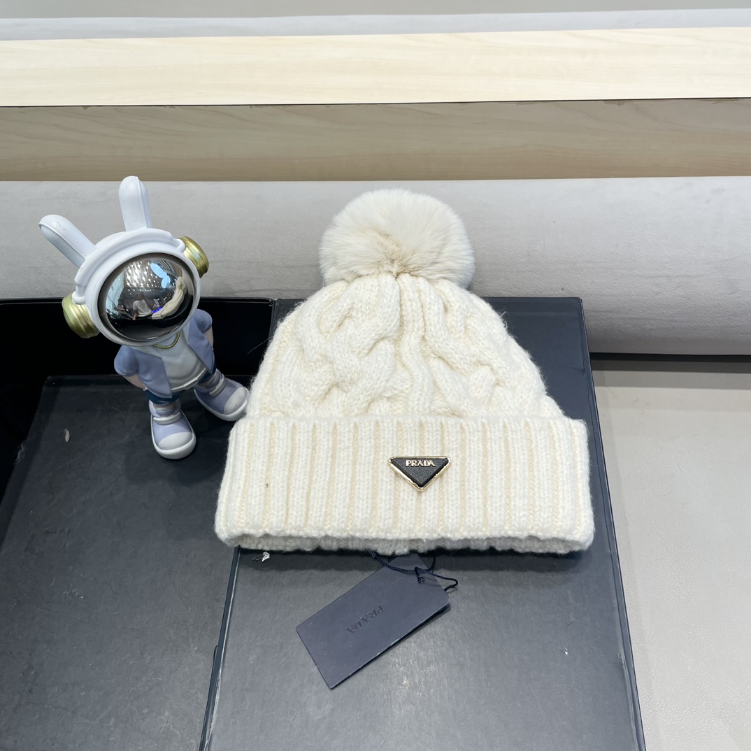 普拉达Prada加厚加绒保暖麻花劲显瘦毛线帽子女秋冬减龄大毛球可爱针织帽冷帽