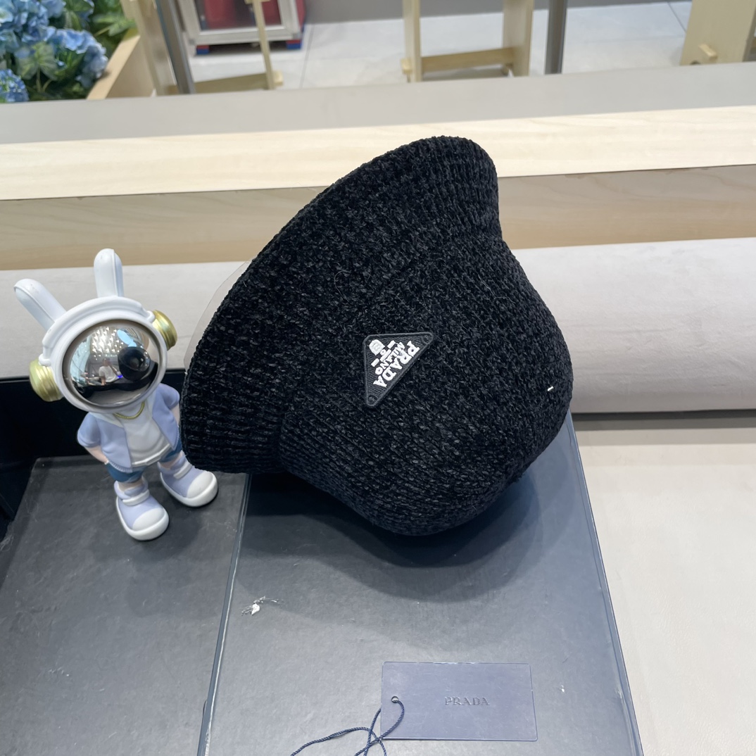 普拉达Prada纯色针织雪尼尔渔夫帽女大檐秋冬百搭休闲韩版显脸小网红水桶盆帽