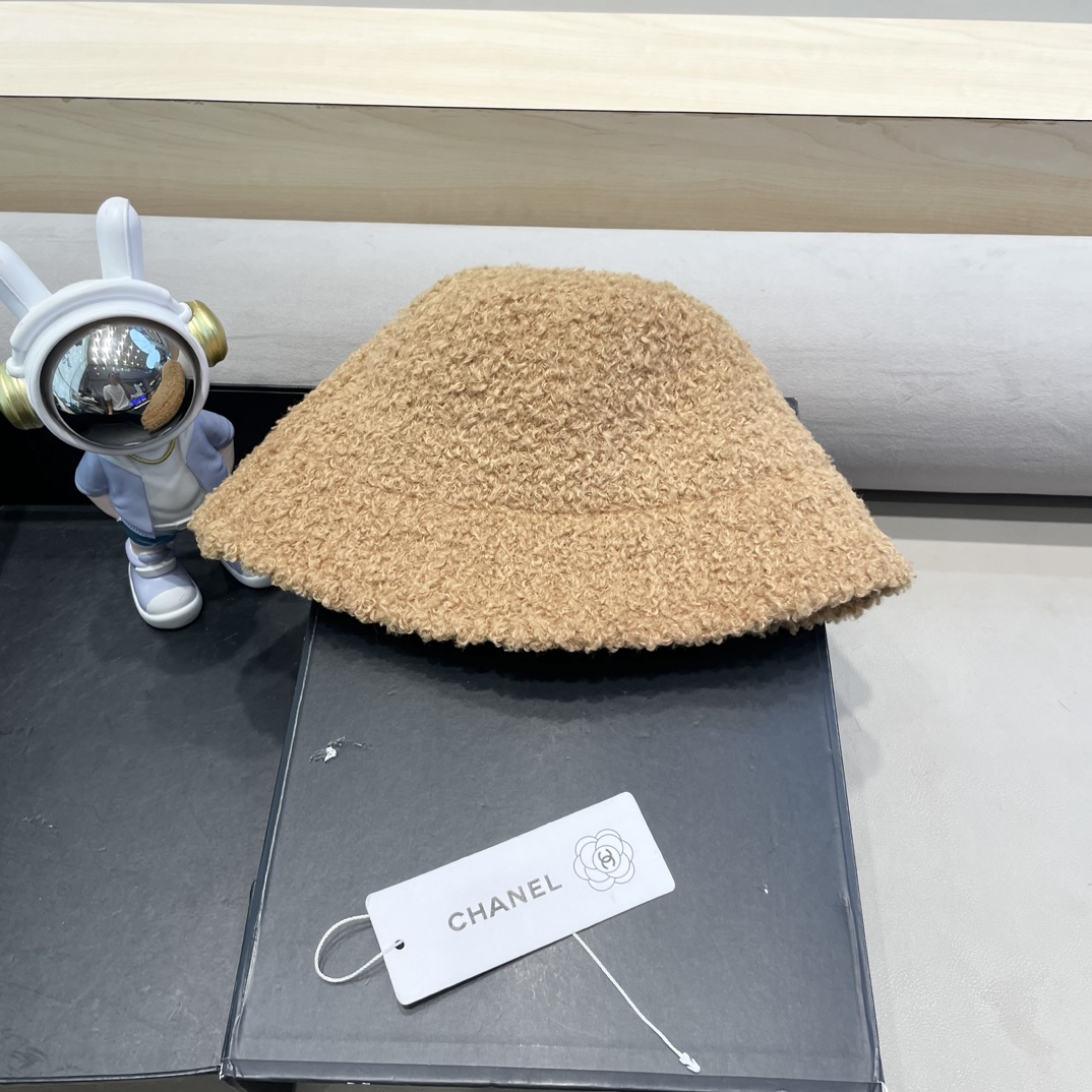 Chanel羊羔绒帽子女冬款2024新款渔夫帽女士秋冬季毛绒百搭防寒保暖盆帽