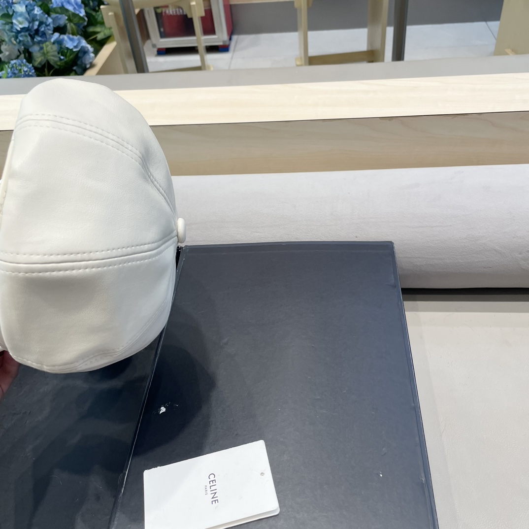 塞琳Celine大头围秋冬鸭舌帽子女黑色休闲复古画家贝雷帽显脸小云朵八角帽皮