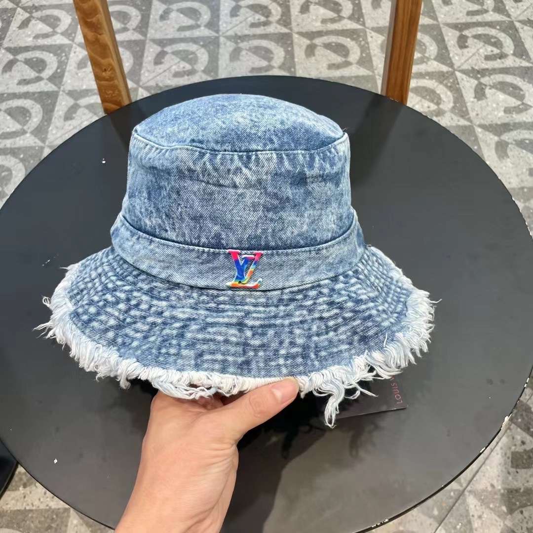 路易威登棒球帽LouisVuitton韩版时尚做旧水洗渔夫帽磨边做破潮遮阳防晒牛仔帽子女显脸小