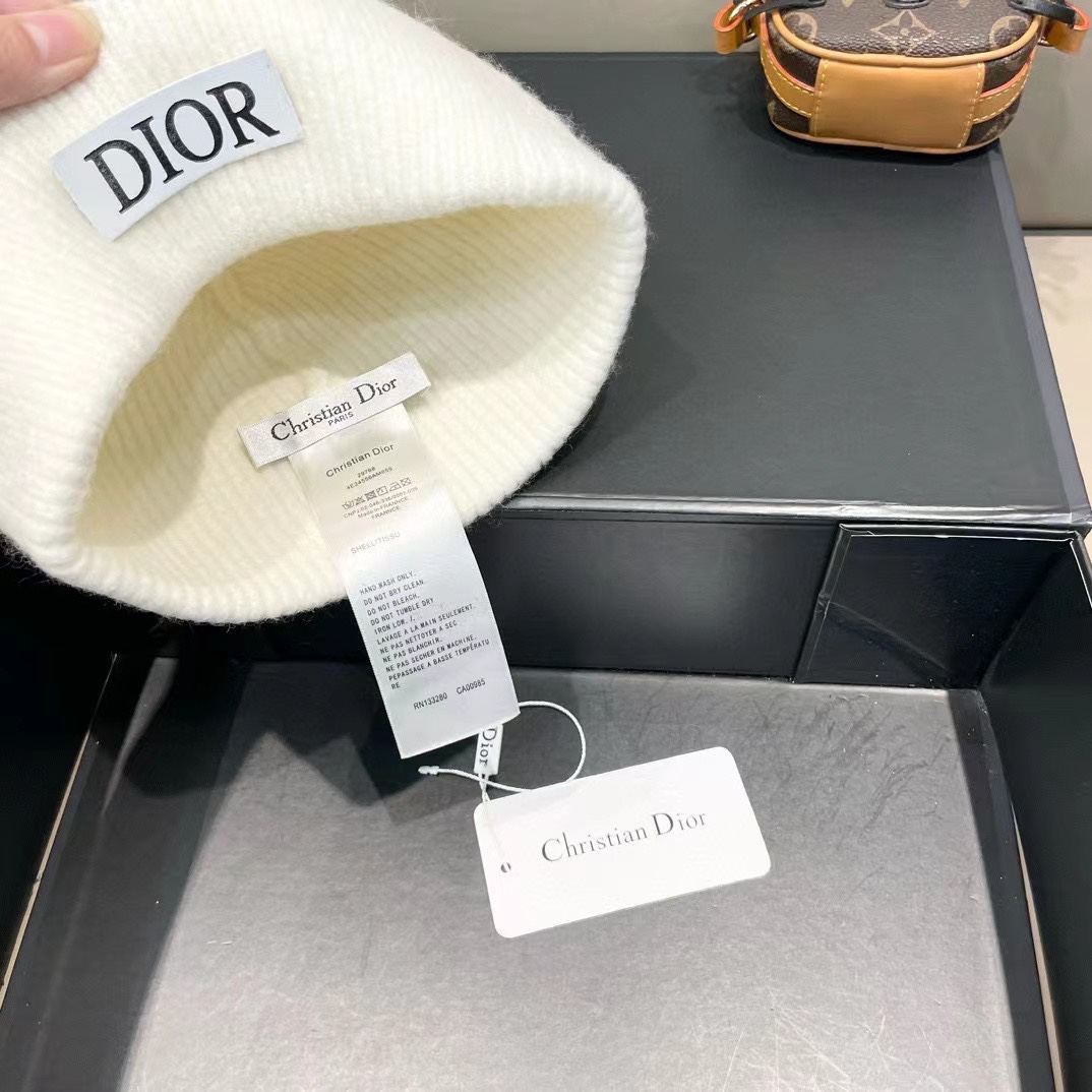 迪奥Dior️兔毛毛线帽女秋冬韩版百搭日系保暖针织帽ins潮牌加厚护耳冷帽子