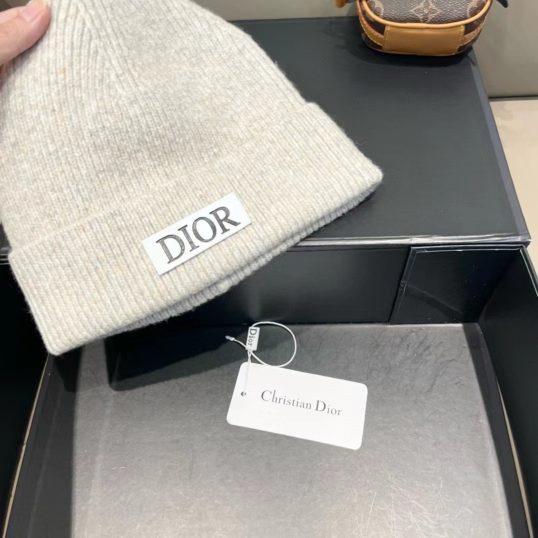 迪奥Dior️兔毛毛线帽女秋冬韩版百搭日系保暖针织帽ins潮牌加厚护耳冷帽子