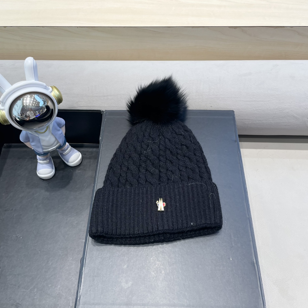   moncler加绒毛线帽女款冬季保暖加厚百搭冷帽防风麻花针织帽护耳学生帽子