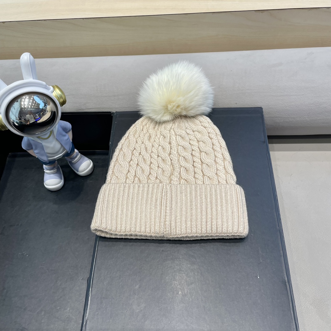   moncler加绒毛线帽女款冬季保暖加厚百搭冷帽防风麻花针织帽护耳学生帽子