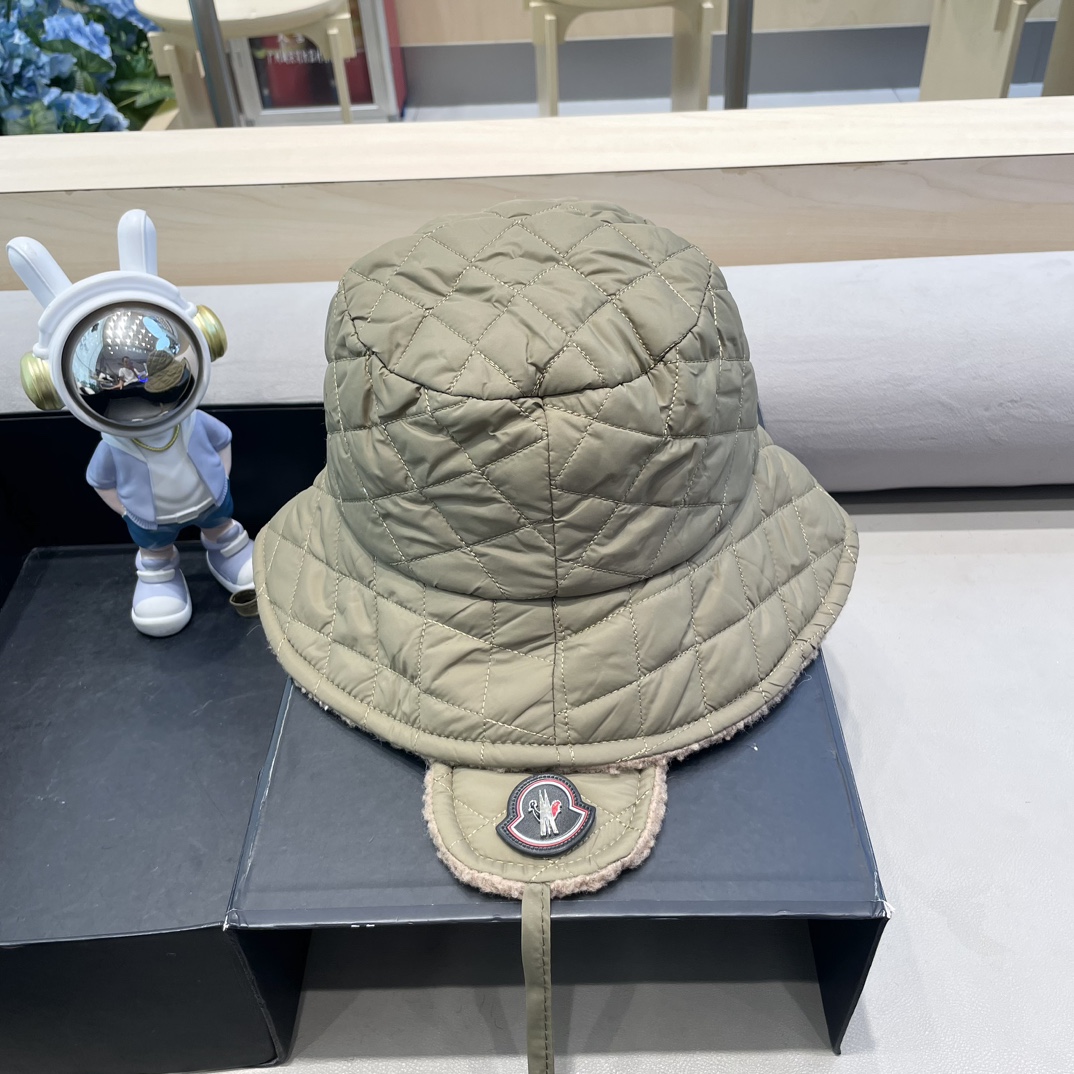 moncler羽绒棉新款羊羔绒渔夫帽女秋冬保暖护耳帽时尚百搭素颜遮脸帽