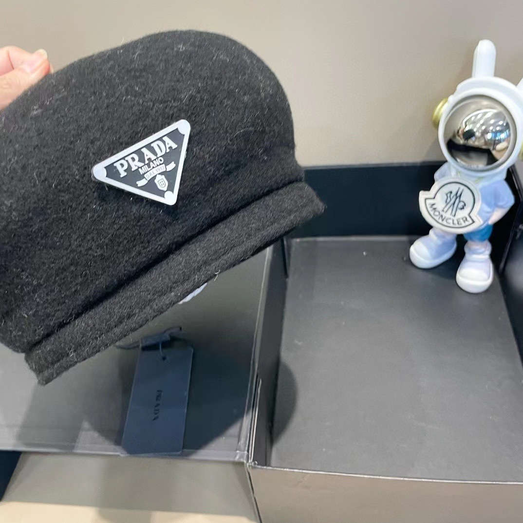  普拉达PRADA 秋冬季2024新款羊毛呢保暖贝雷帽子女韩版网红大头围显脸小画家帽