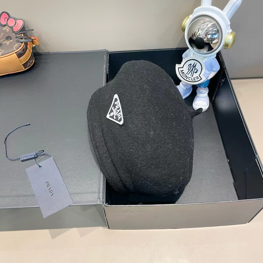  普拉达PRADA 秋冬季2024新款羊毛呢保暖贝雷帽子女韩版网红大头围显脸小画家帽