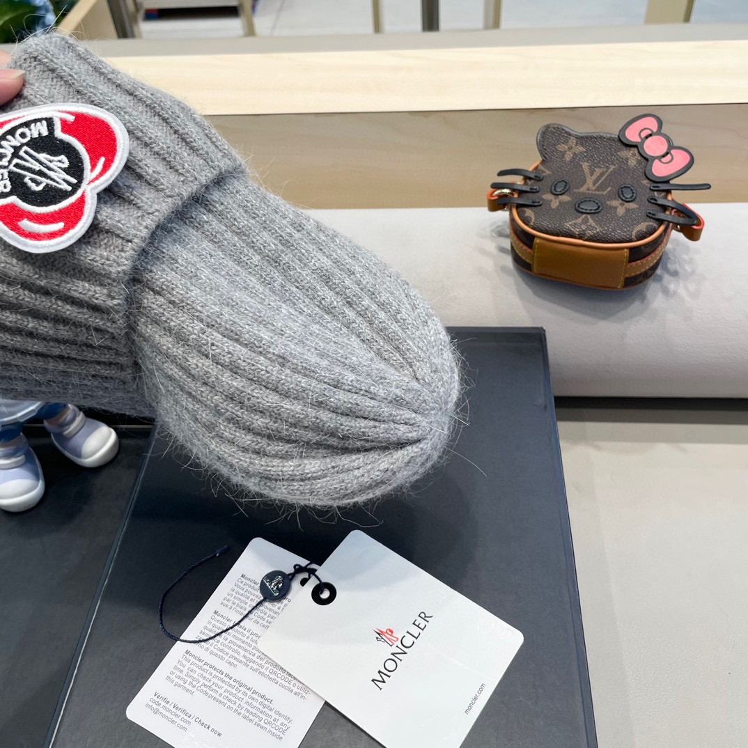 【MONCELER蒙口】2024秋冬新款兔毛毛线帽，设计款男女可戴，出街超好搭配！