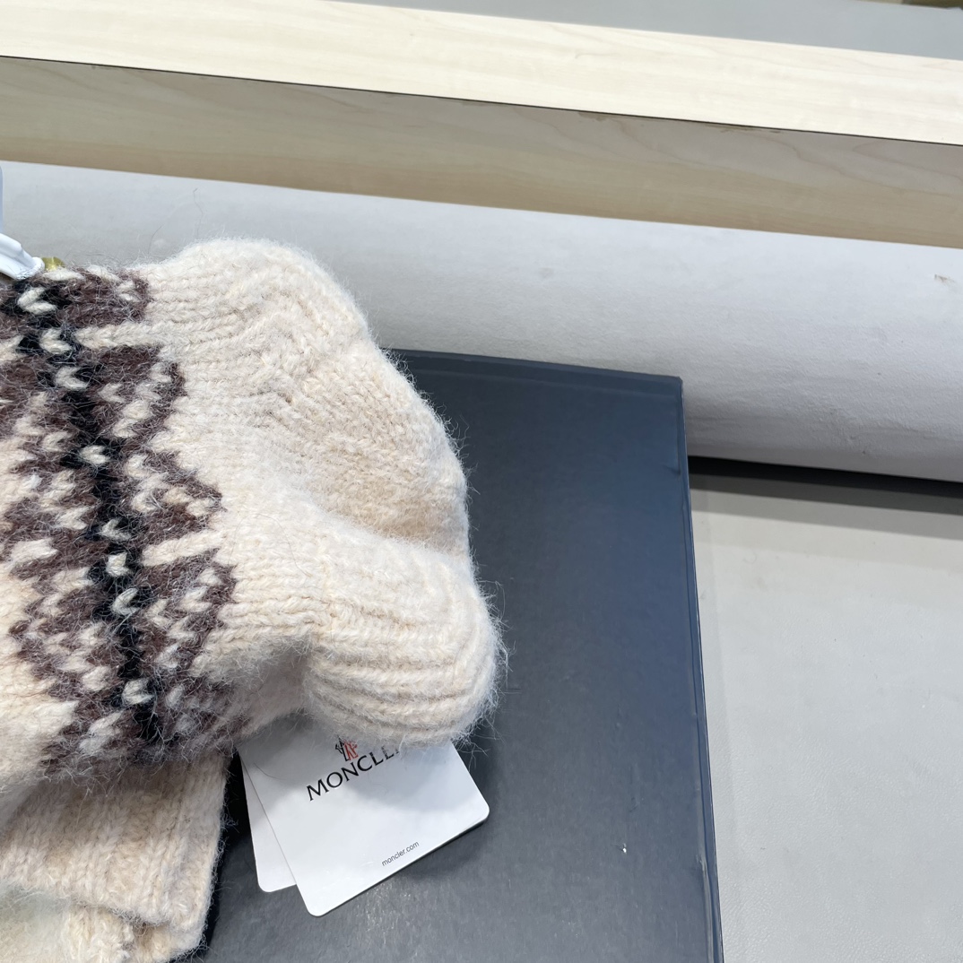  moncler可爱小熊帽子女秋冬护脖围巾一体针织帽户外保暖巴拉克法帽大头围