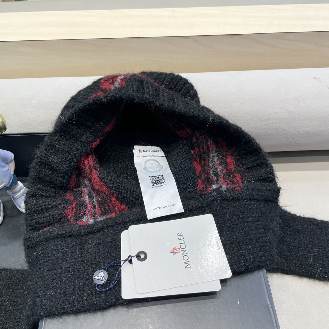  moncler可爱小熊帽子女秋冬护脖围巾一体针织帽户外保暖巴拉克法帽大头围