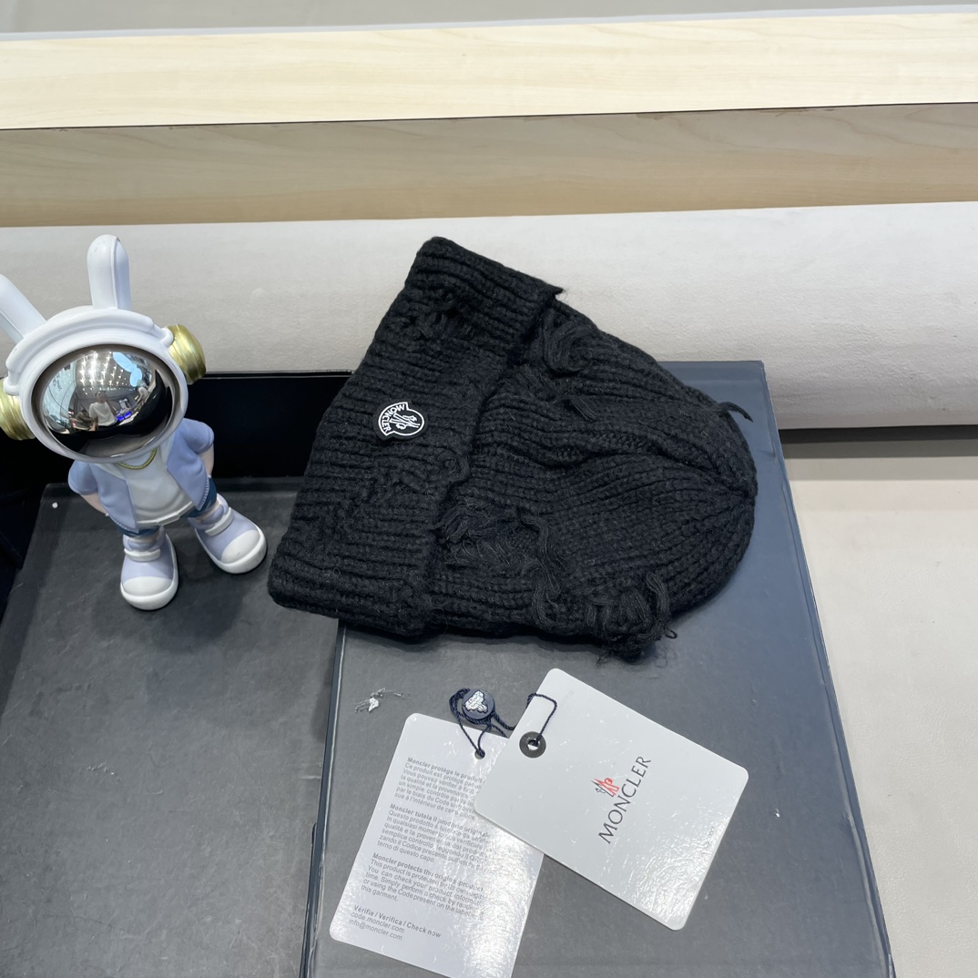   moncler韩版休闲百搭情侣帽大头围针织帽子女秋冬保暖护耳破洞毛线帽潮流