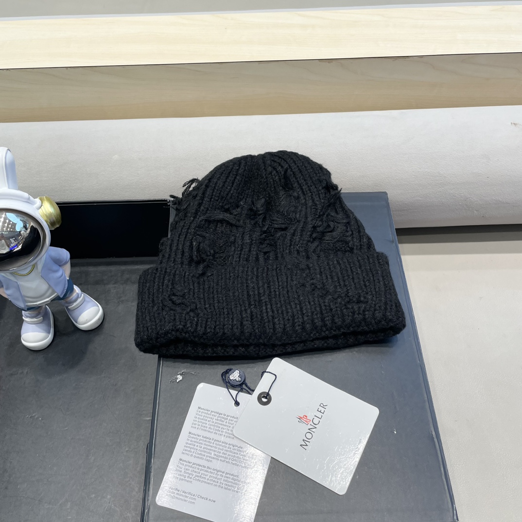   moncler韩版休闲百搭情侣帽大头围针织帽子女秋冬保暖护耳破洞毛线帽潮流