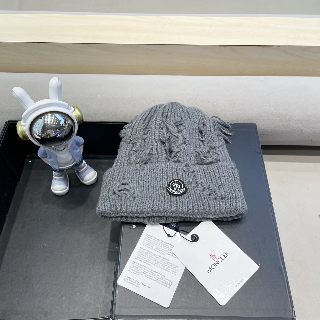   moncler韩版休闲百搭情侣帽大头围针织帽子女秋冬保暖护耳破洞毛线帽潮流