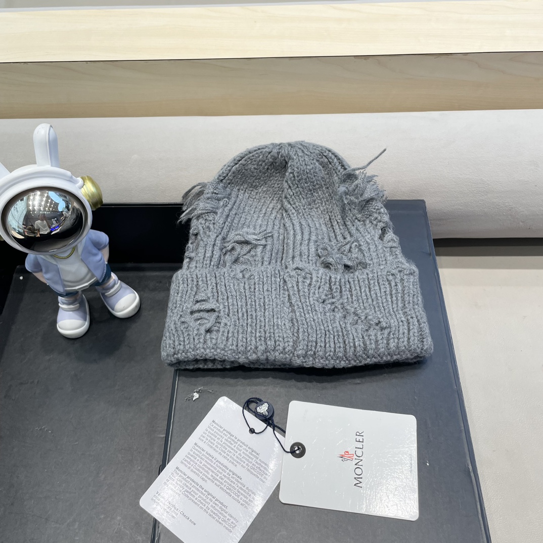   moncler韩版休闲百搭情侣帽大头围针织帽子女秋冬保暖护耳破洞毛线帽潮流