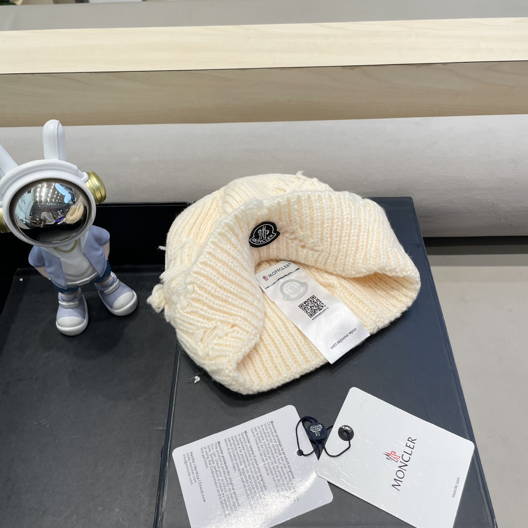   moncler韩版休闲百搭情侣帽大头围针织帽子女秋冬保暖护耳破洞毛线帽潮流