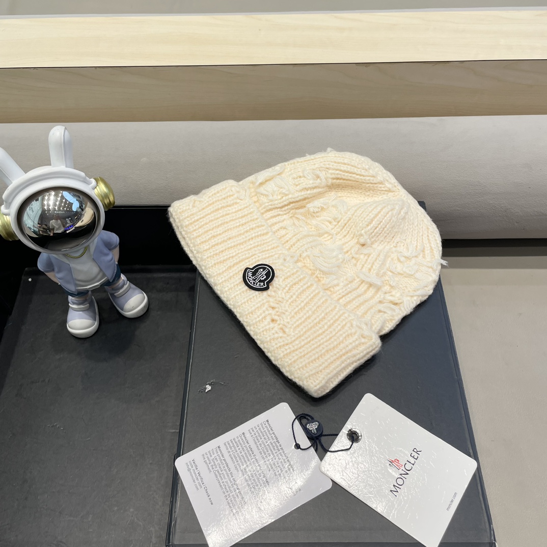   moncler韩版休闲百搭情侣帽大头围针织帽子女秋冬保暖护耳破洞毛线帽潮流