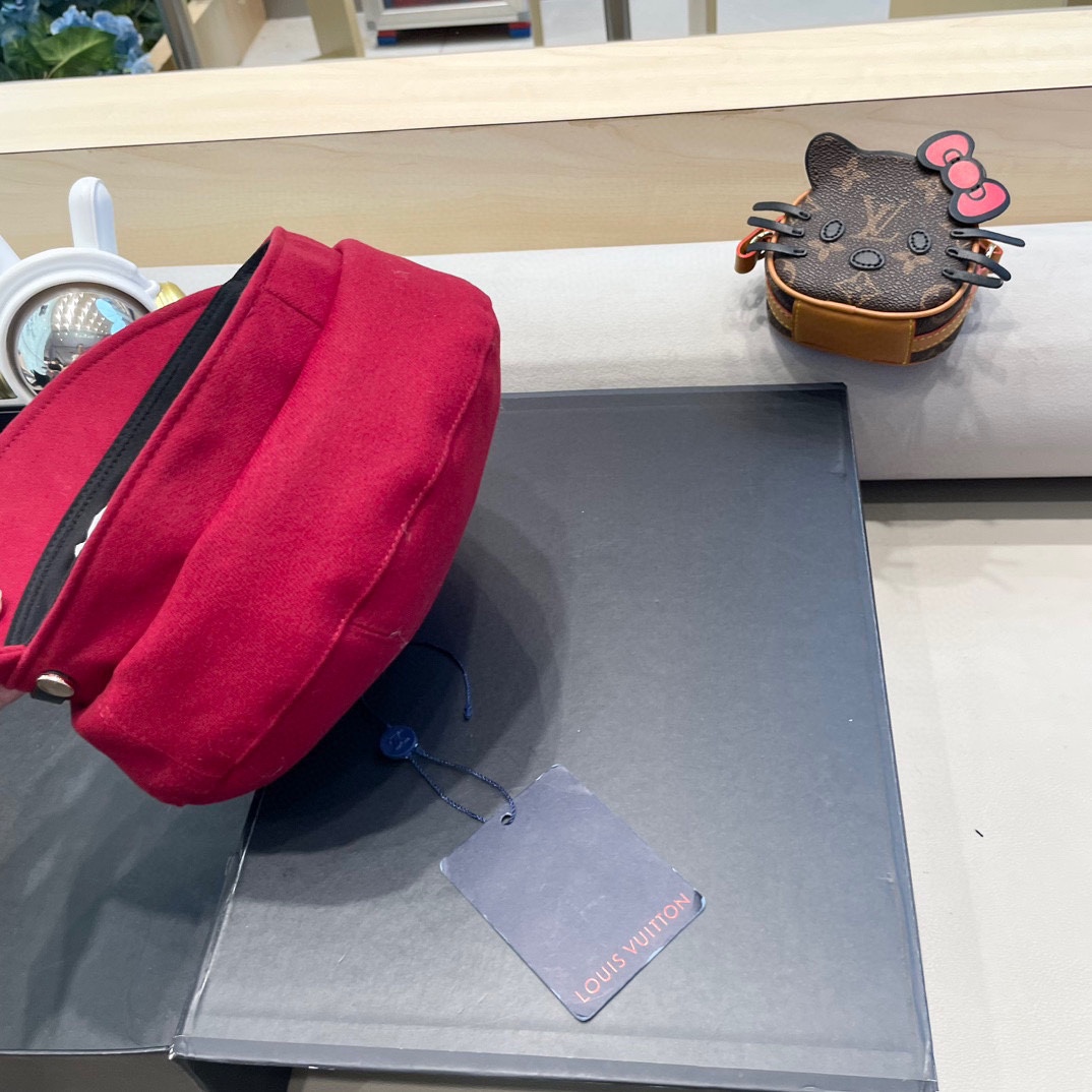  路易威登黑色贝雷帽女秋冬新款日系大头围蓓蕾帽显脸小八角画家帽子春