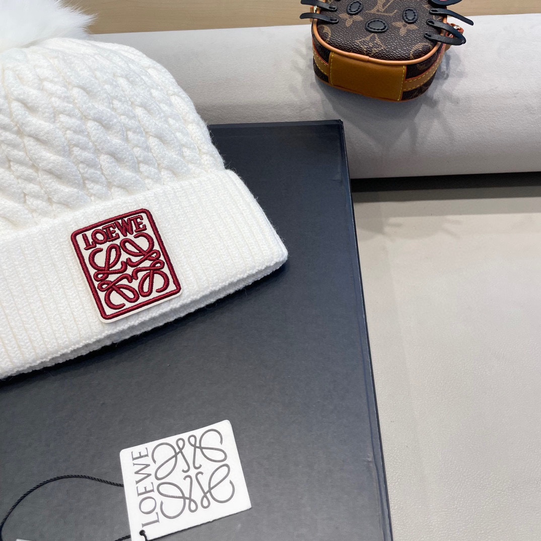 【LOEWE罗意威】2024早秋简约针织毛线帽，毛绒材质，非常百搭