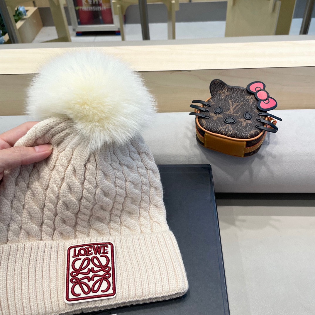 【LOEWE罗意威】2024早秋简约针织毛线帽，毛绒材质，非常百搭