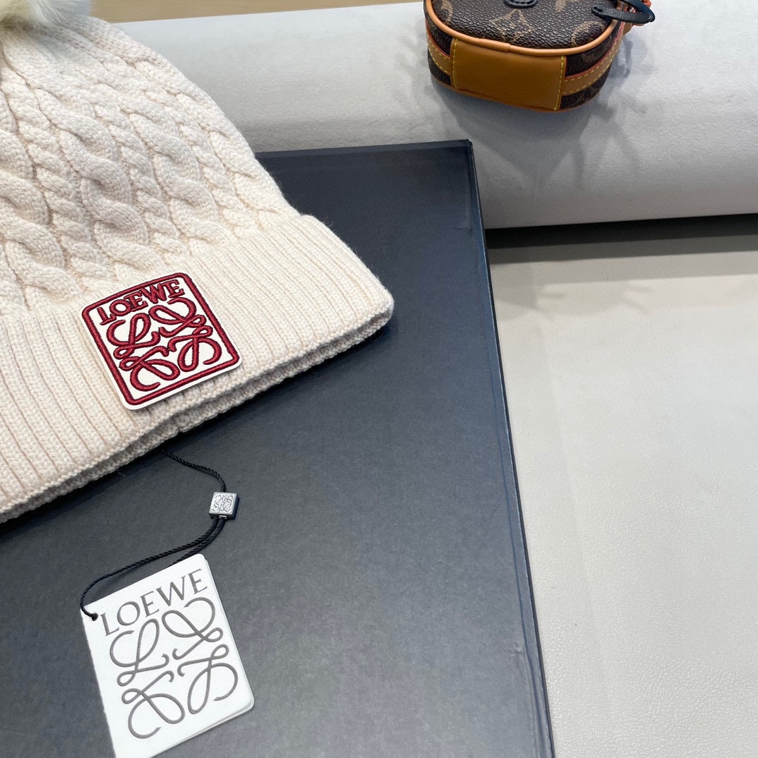 【LOEWE罗意威】2024早秋简约针织毛线帽，毛绒材质，非常百搭
