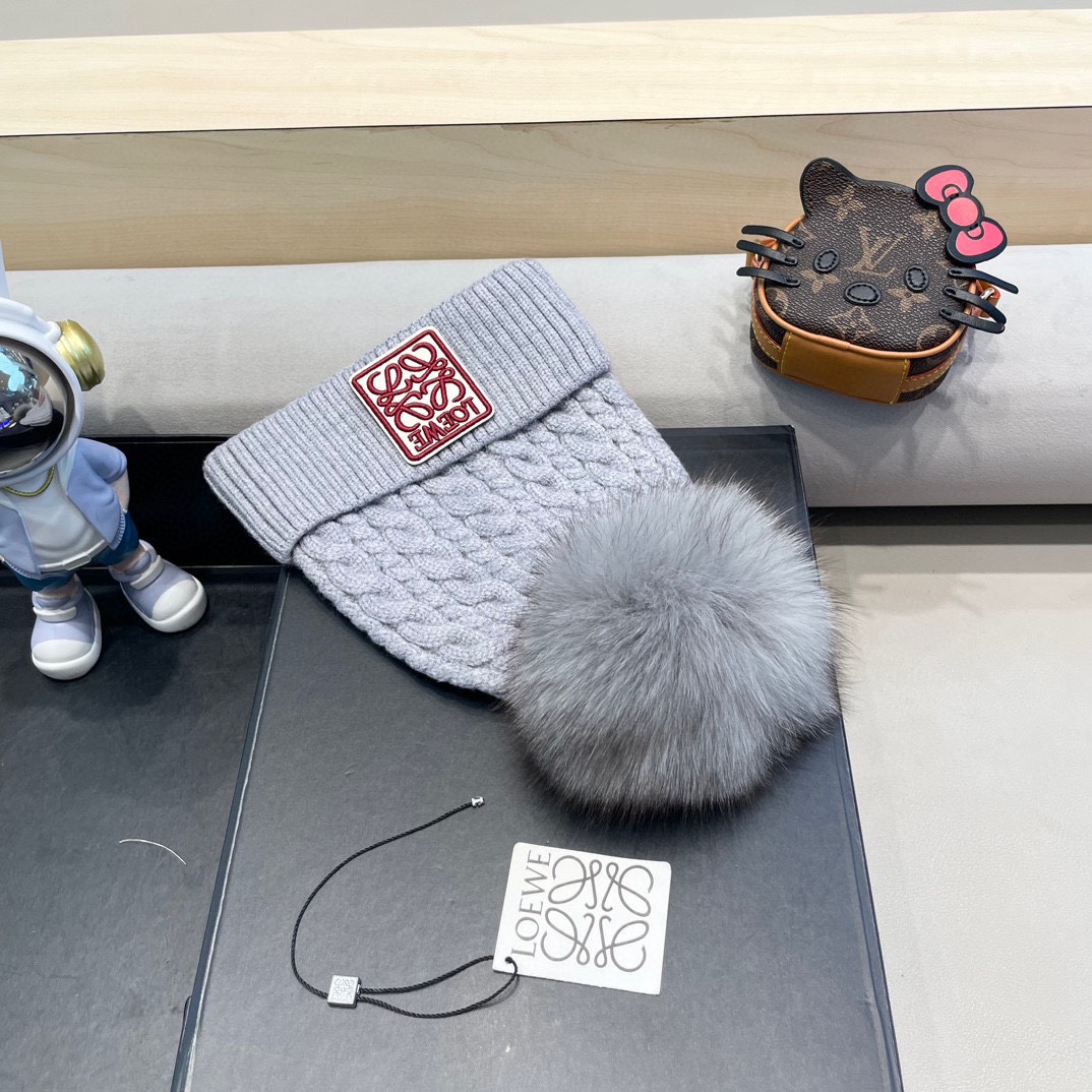 【LOEWE罗意威】2024早秋简约针织毛线帽，毛绒材质，非常百搭