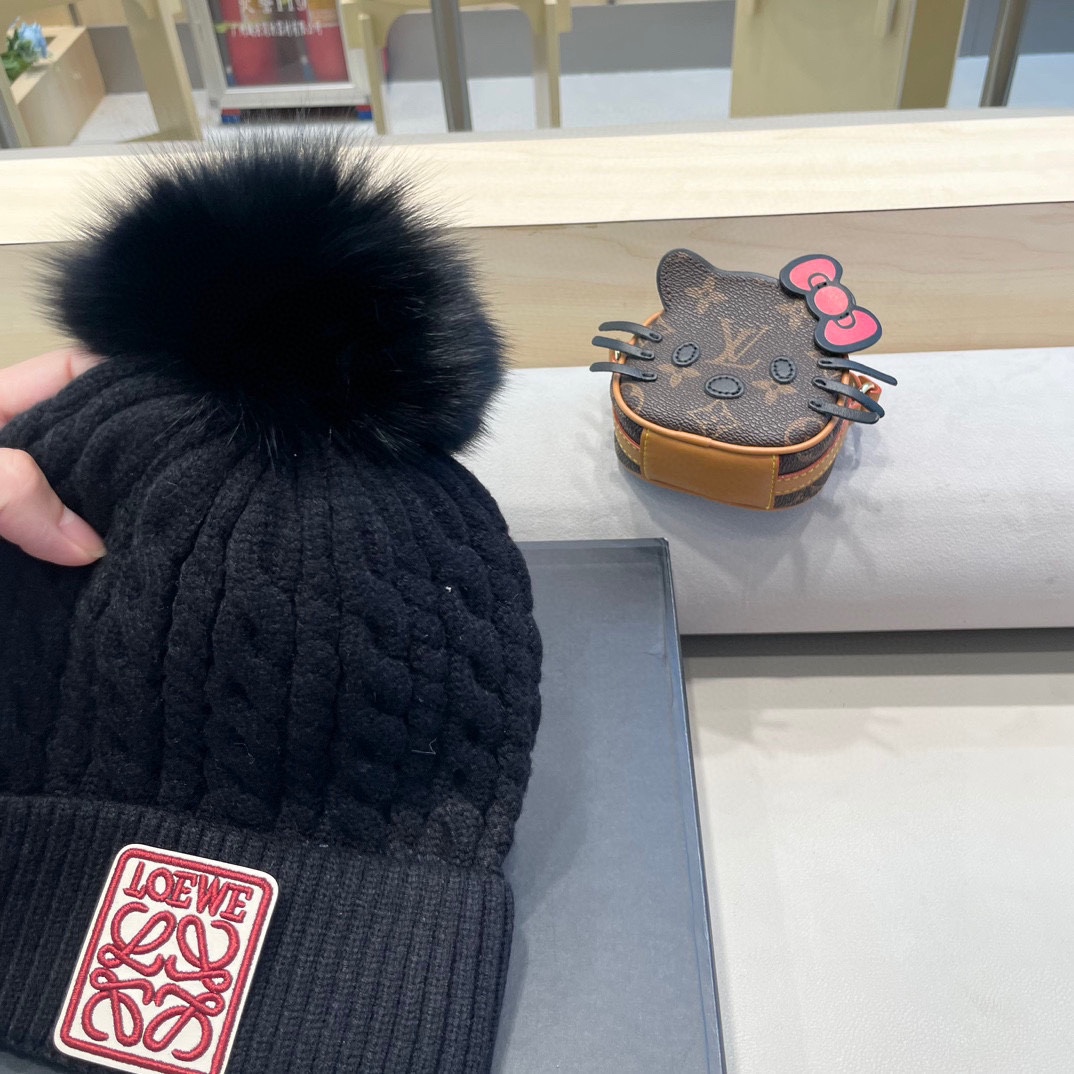 【LOEWE罗意威】2024早秋简约针织毛线帽，毛绒材质，非常百搭
