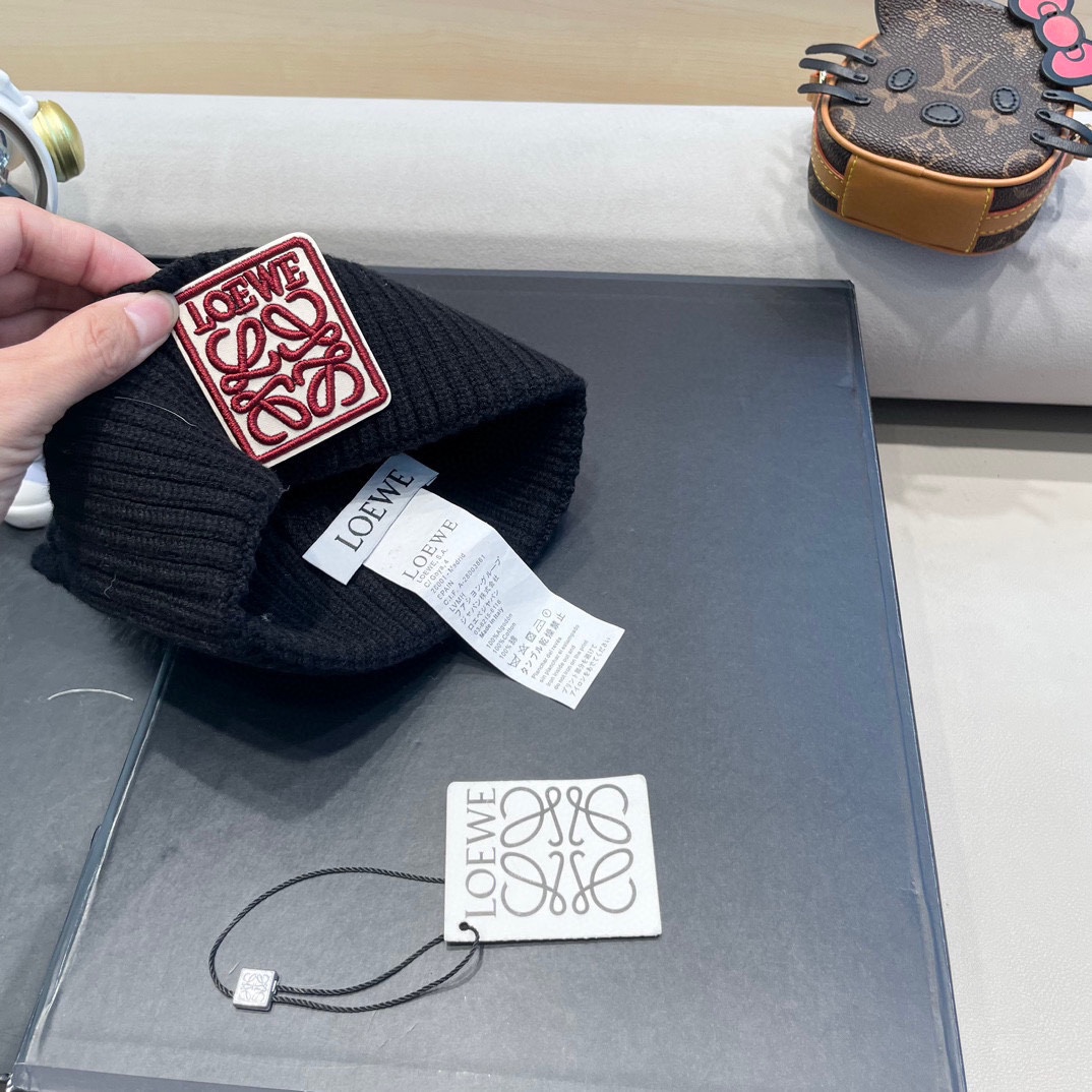 【LOEWE罗意威】2024早秋简约针织毛线帽，毛绒材质，非常百搭