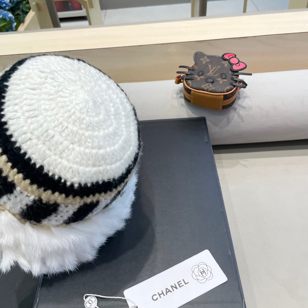   Chanel 兔毛边帽子女新款毛绒绒线帽秋冬保暖韩版百搭可爱休闲渔夫帽盆帽