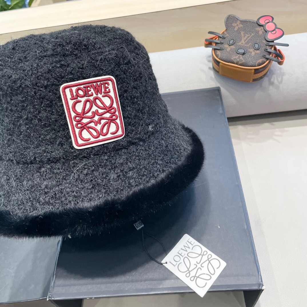  罗意威loewe秋冬渔夫帽女韩版毛边设计加厚保暖盆帽出游素颜显脸小百搭水桶帽