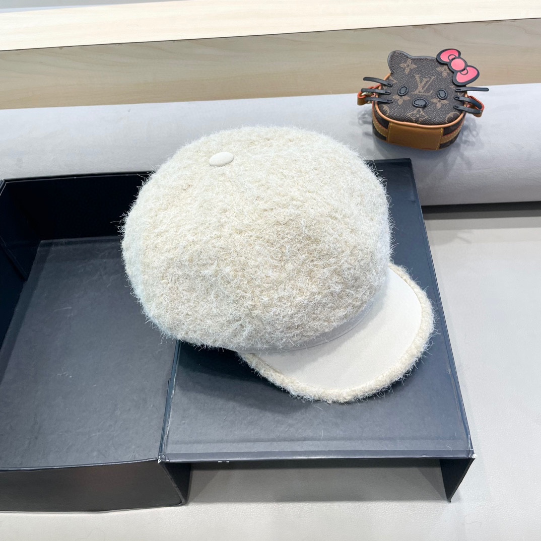  Dior迪奥新款韩版2024年秋冬休闲鸭舌帽   时尚字母拼接女士贝雷帽子