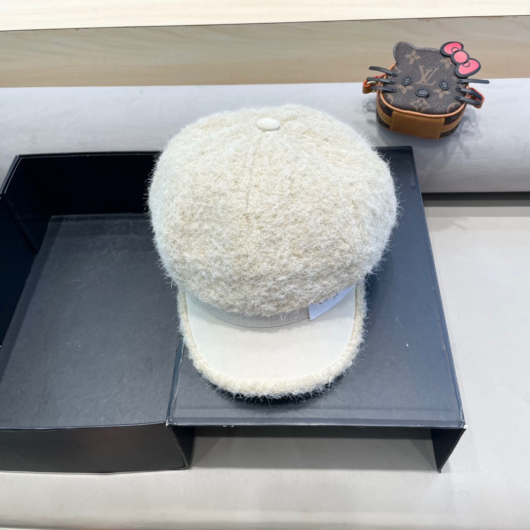  Dior迪奥新款韩版2024年秋冬休闲鸭舌帽   时尚字母拼接女士贝雷帽子