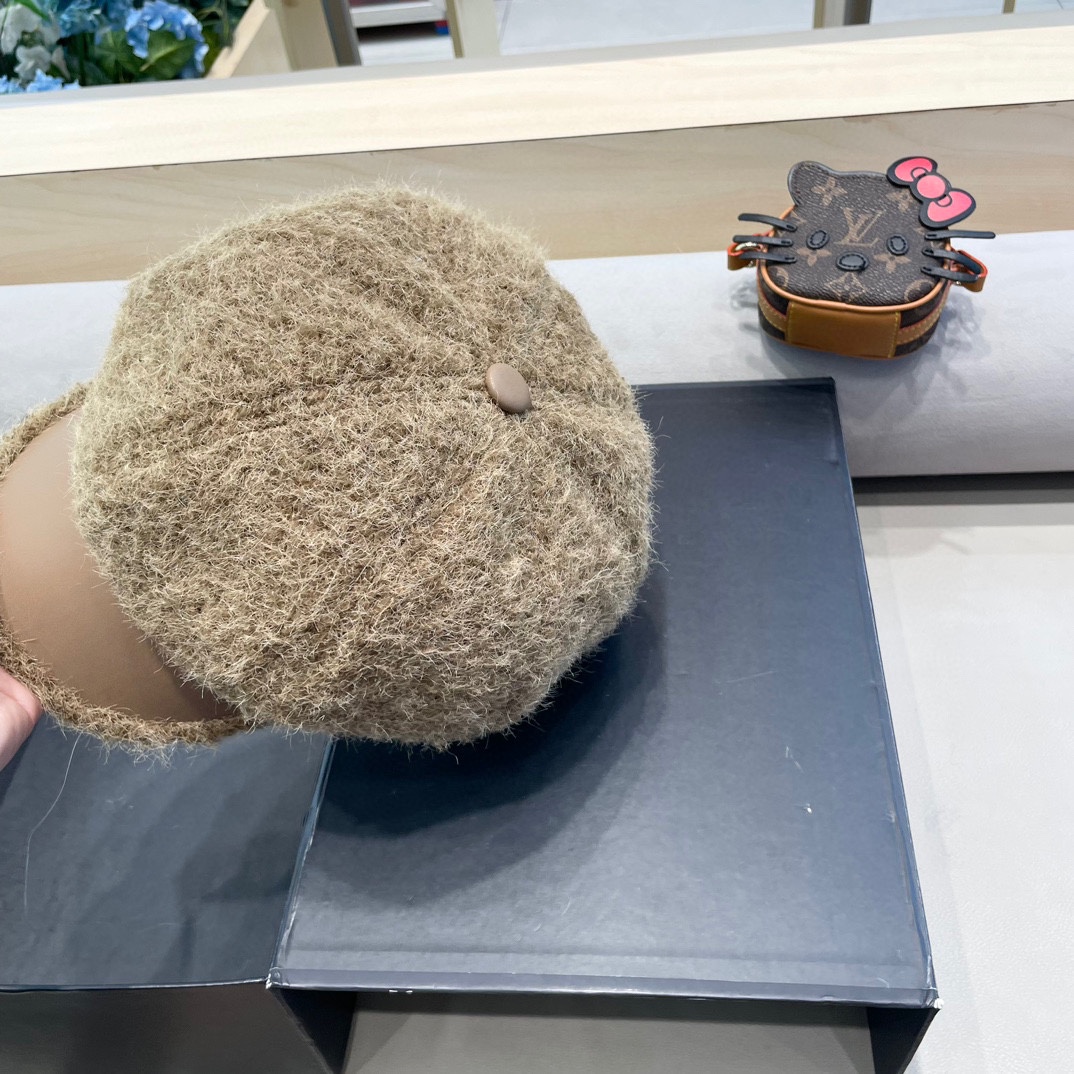  Dior迪奥新款韩版2024年秋冬休闲鸭舌帽   时尚字母拼接女士贝雷帽子