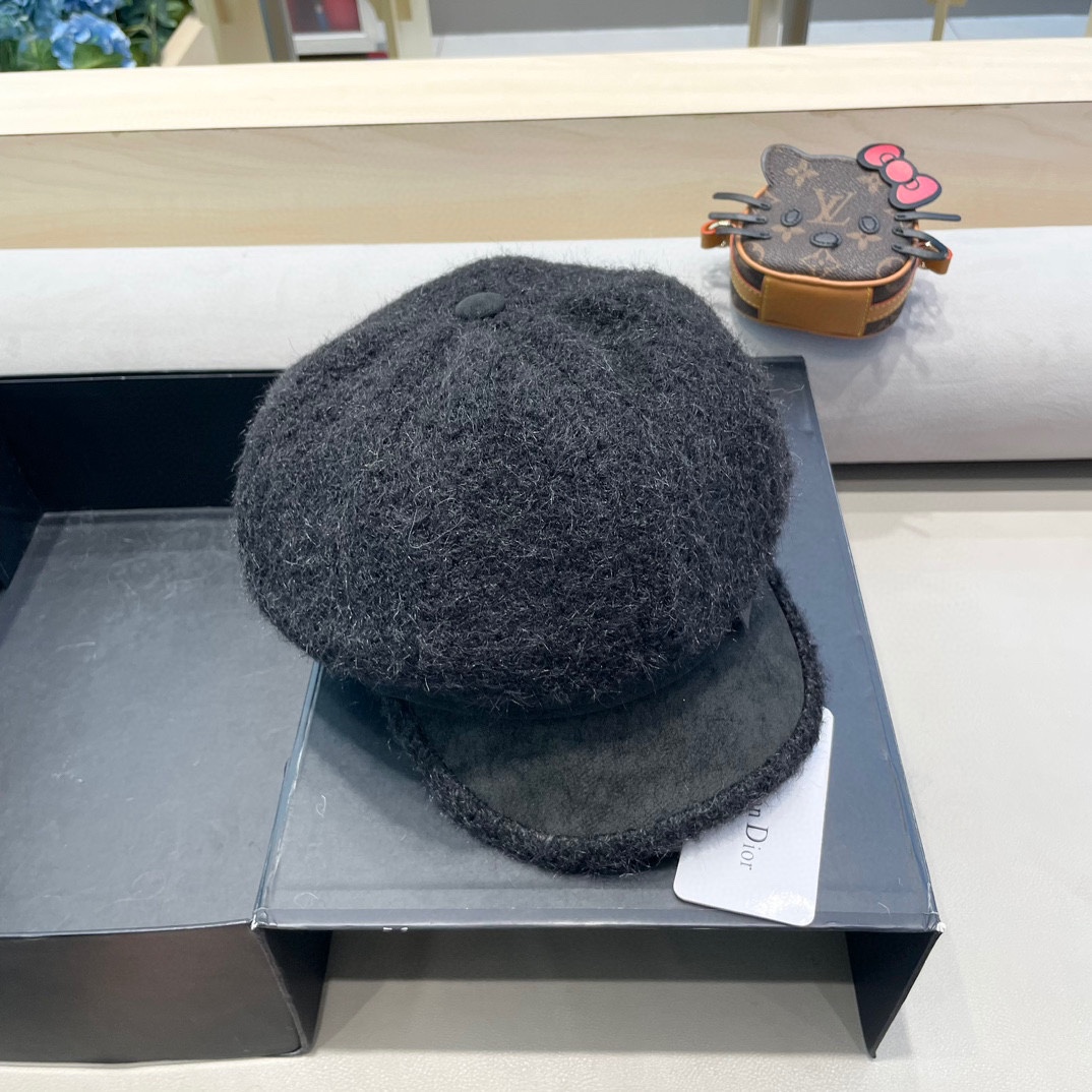  Dior迪奥新款韩版2024年秋冬休闲鸭舌帽   时尚字母拼接女士贝雷帽子