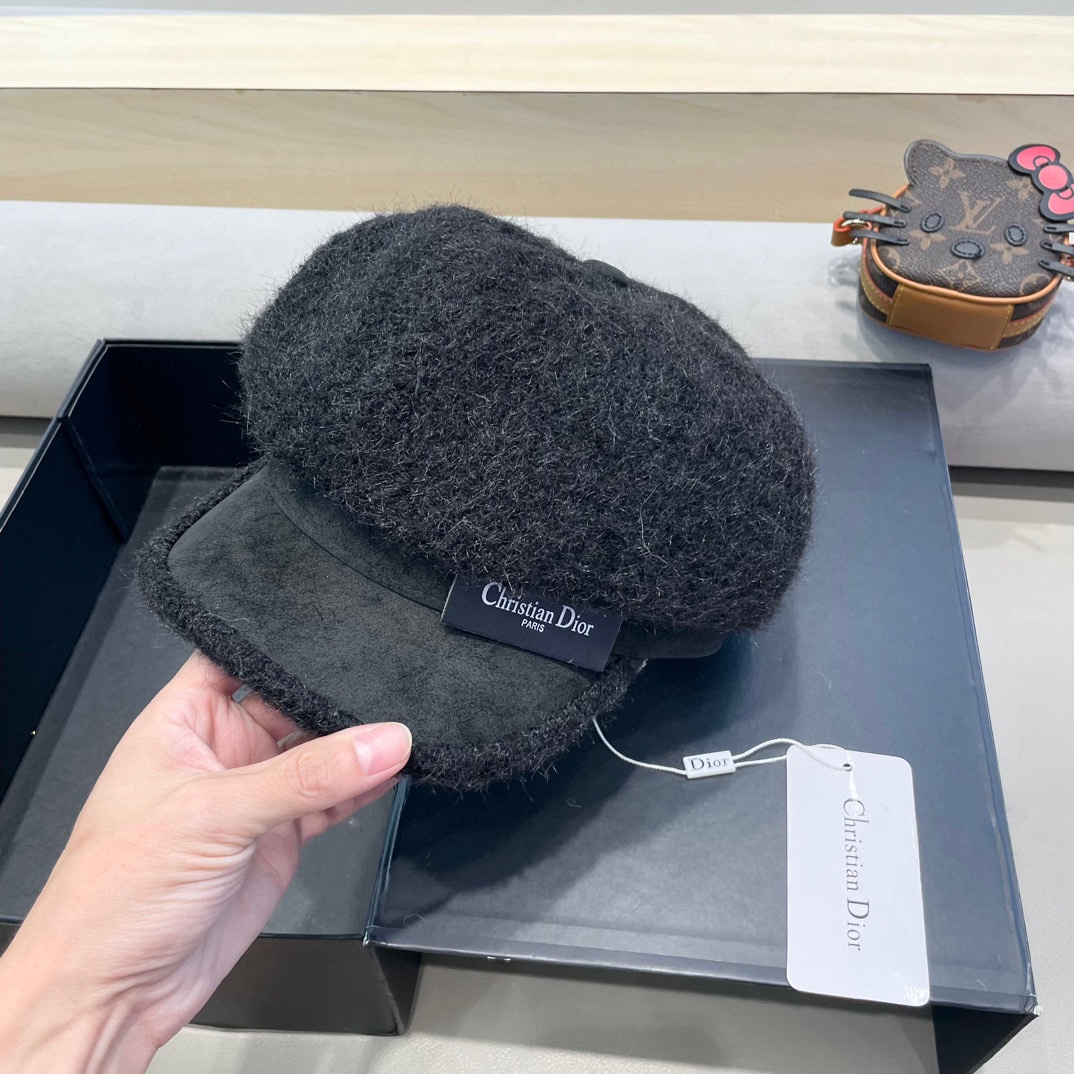  Dior迪奥新款韩版2024年秋冬休闲鸭舌帽   时尚字母拼接女士贝雷帽子