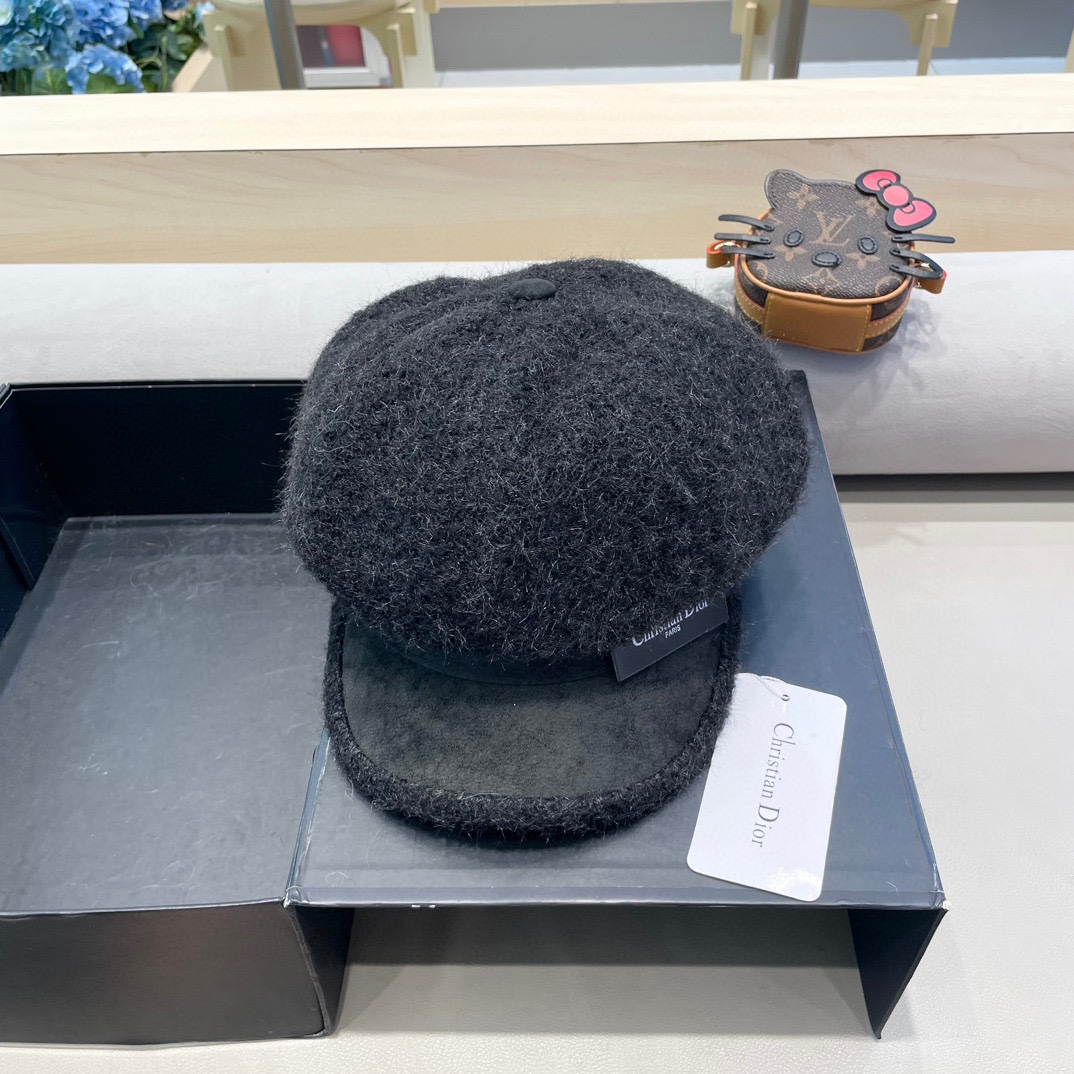  Dior迪奥新款韩版2024年秋冬休闲鸭舌帽   时尚字母拼接女士贝雷帽子