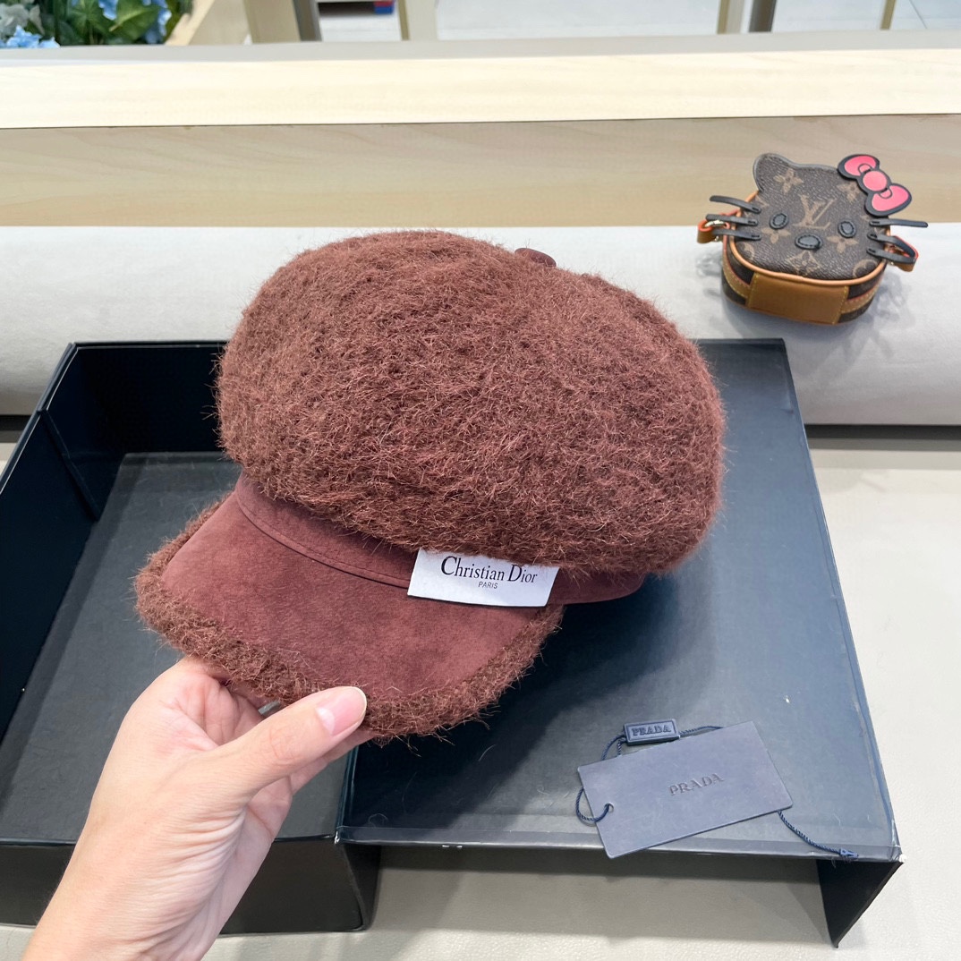  Dior迪奥新款韩版2024年秋冬休闲鸭舌帽   时尚字母拼接女士贝雷帽子