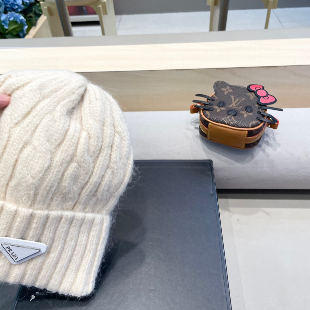  普拉达Prada秋冬韩版百搭兔毛针织帽保暖小头围麻花日系休闲纯色复古毛线帽潮