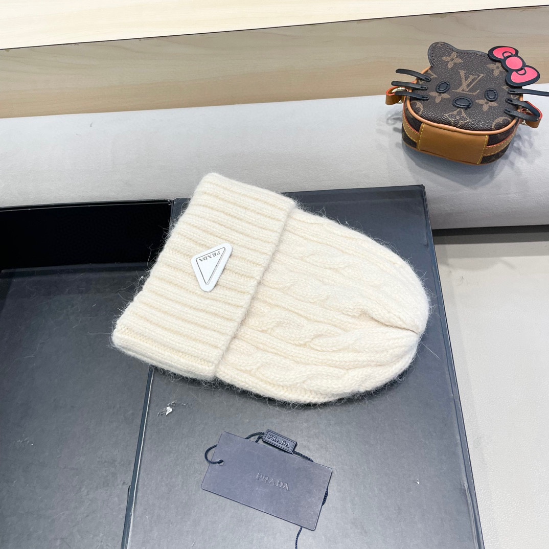  普拉达Prada秋冬韩版百搭兔毛针织帽保暖小头围麻花日系休闲纯色复古毛线帽潮