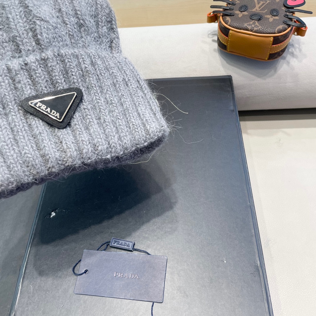  普拉达Prada秋冬韩版百搭兔毛针织帽保暖小头围麻花日系休闲纯色复古毛线帽潮
