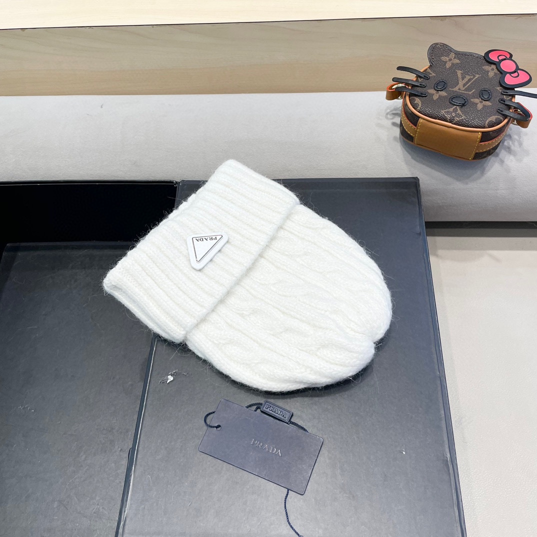  普拉达Prada秋冬韩版百搭兔毛针织帽保暖小头围麻花日系休闲纯色复古毛线帽潮