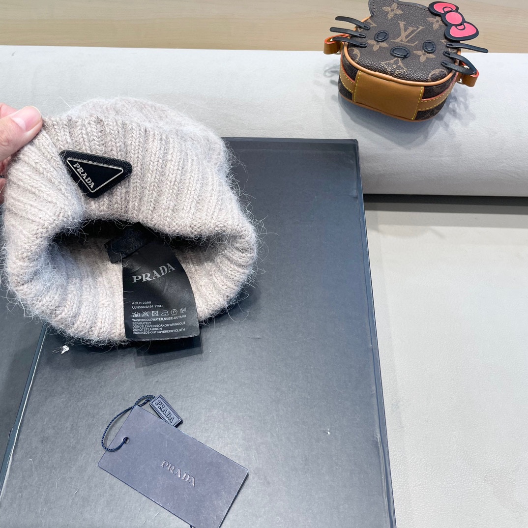  普拉达Prada秋冬韩版百搭兔毛针织帽保暖小头围麻花日系休闲纯色复古毛线帽潮