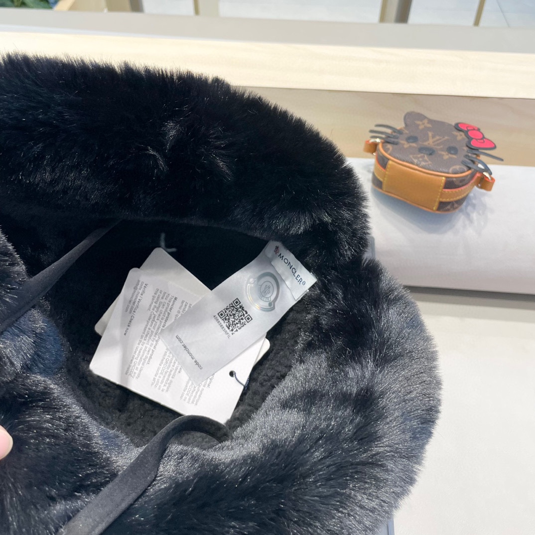  moncler潮牌蒙口凌誉麂皮绒球球渔夫帽加厚加绒保暖百搭滑雪护耳雷锋帽