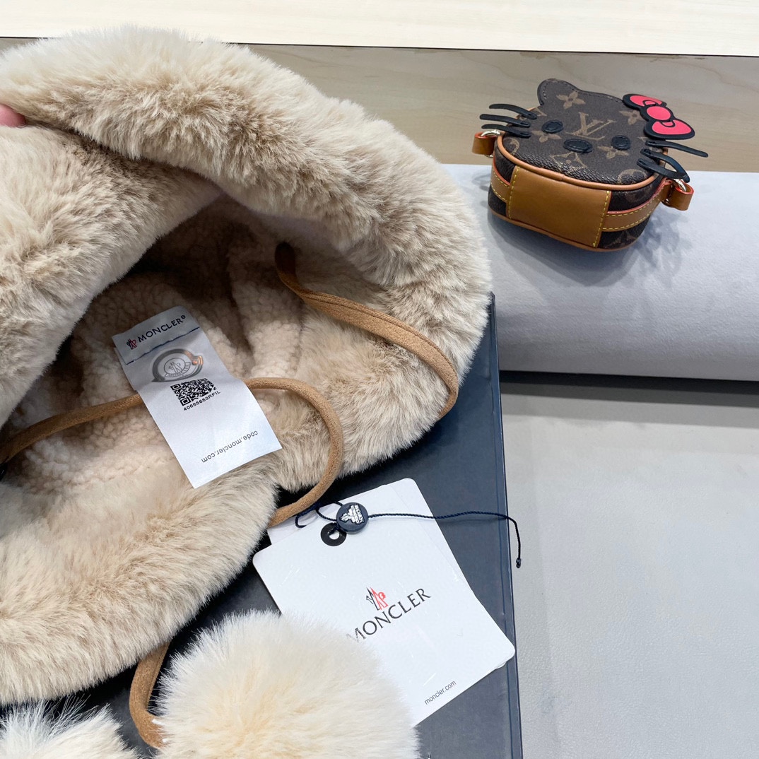  moncler潮牌蒙口凌誉麂皮绒球球渔夫帽加厚加绒保暖百搭滑雪护耳雷锋帽
