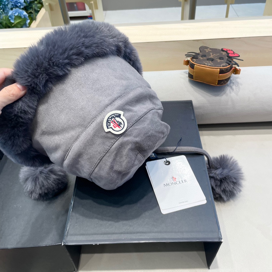  moncler潮牌蒙口凌誉麂皮绒球球渔夫帽加厚加绒保暖百搭滑雪护耳雷锋帽