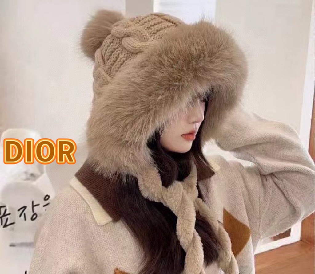  Dior迪奥毛茸加厚加绒保暖护耳针织帽子女秋冬显脸小毛线帽防寒骑车雷锋帽