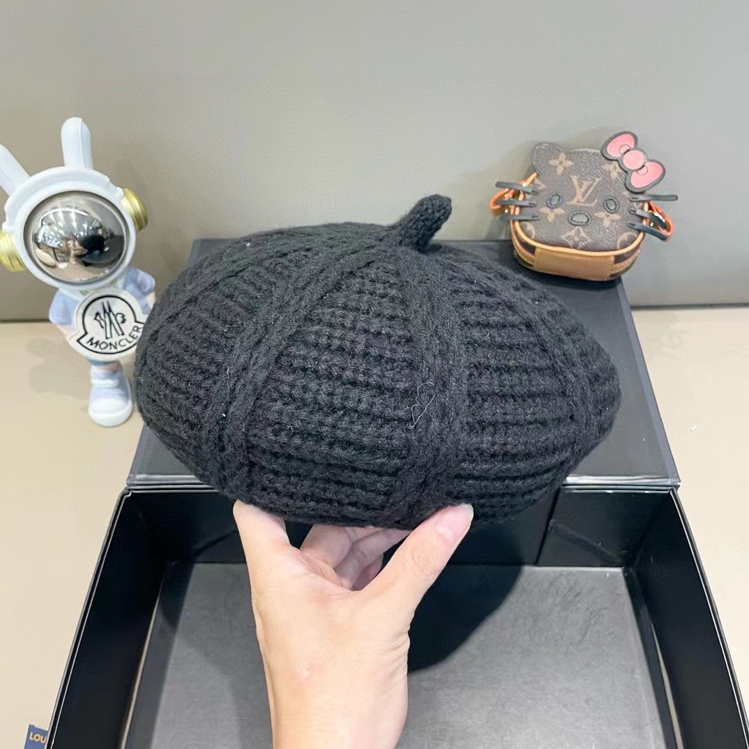  LV路易威登针织贝雷帽，帽型超百搭，头围57cm左右